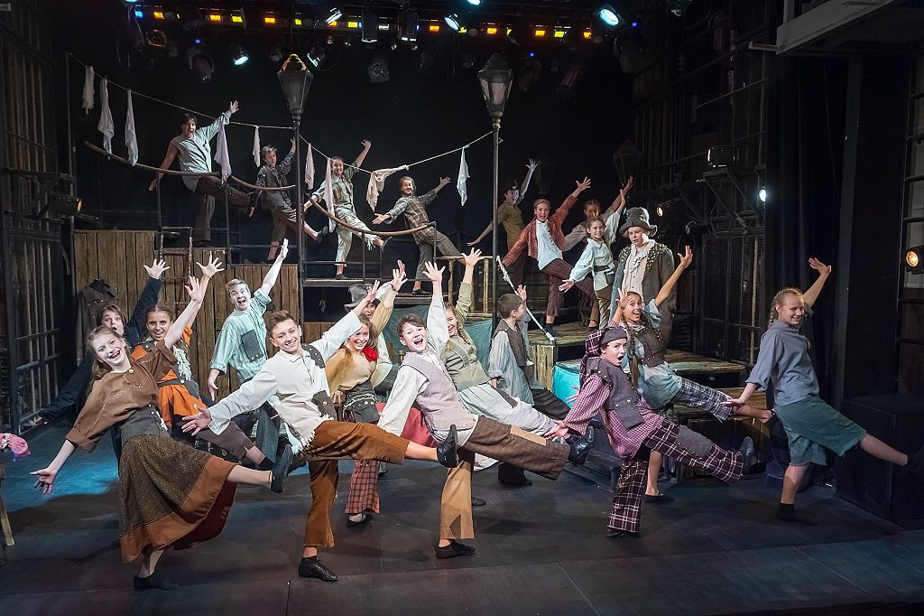 Мюзикл «Приключения Оливера Твиста» в Доме музыки – события на сайте «Московские Сезоны»
