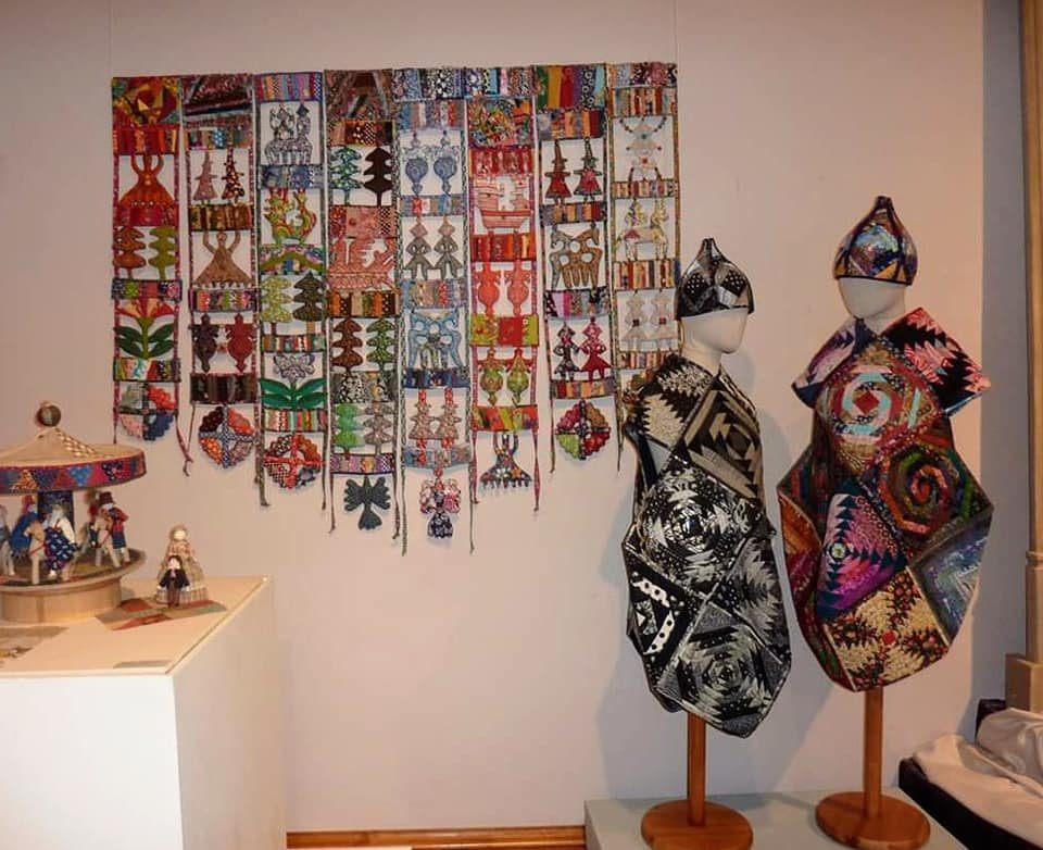 Выставка «Плат, платок, платье» – события на сайте «Московские Сезоны»