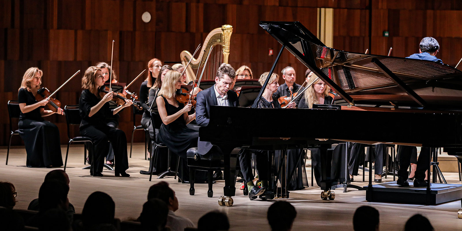 Концерт «От Брамса до Пуленка» в концертном зале «Зарядье» – события на сайте «Московские Сезоны»