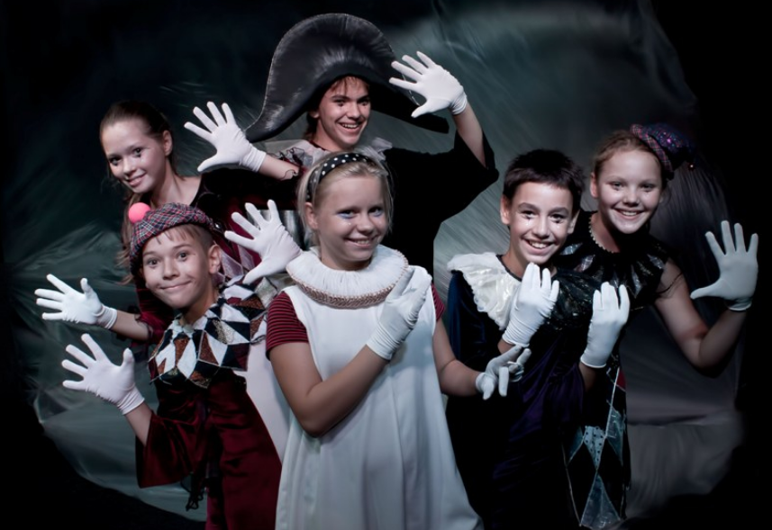 Концерт «Непростая история» в КЦ «Киевский» – события на сайте «Московские Сезоны»