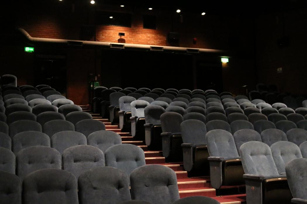 Встреча #Киночетверги: Земля дрожит в КЦ «Киевский» – события на сайте «Московские Сезоны»