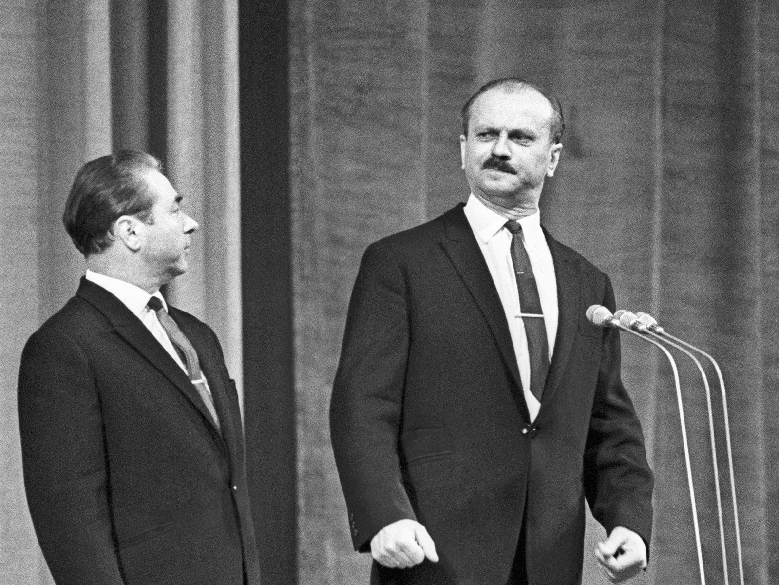 Ефим Березин и Юрий Тимошенко. Повар Галкин и банщик Мочалкин на передовой – события на сайте «Московские Сезоны»