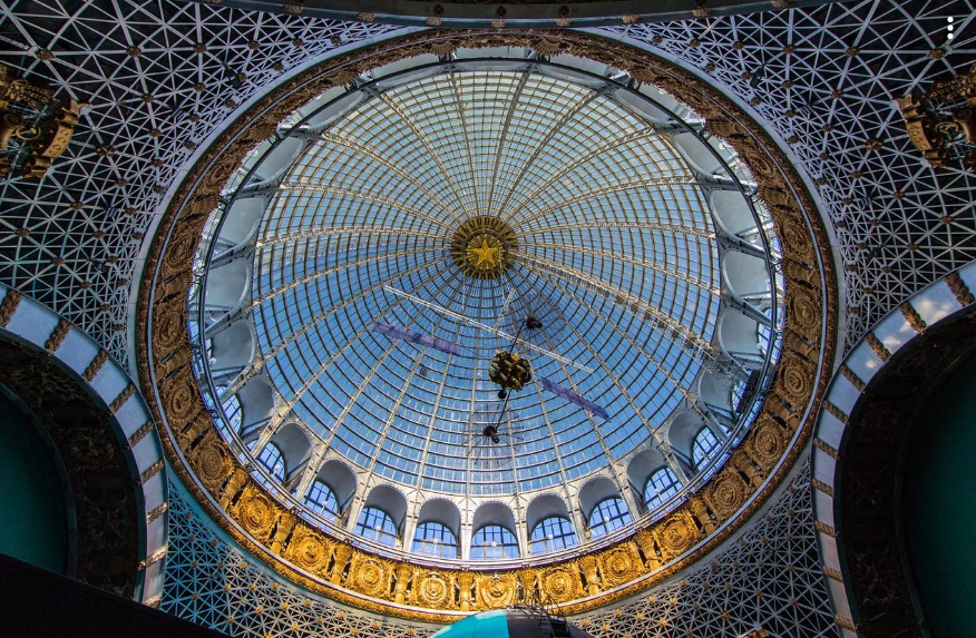 Видеобеседа «В четырех стенах космоса» – события на сайте «Московские Сезоны»