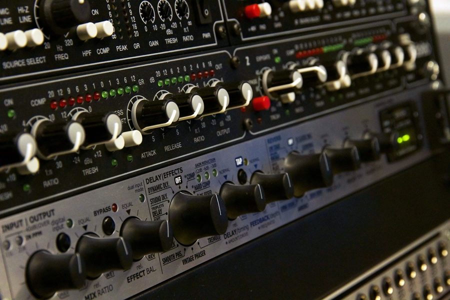 Онлайн-семинар «Студия звукозаписи РГБМ. Часть 2» – события на сайте «Московские Сезоны»