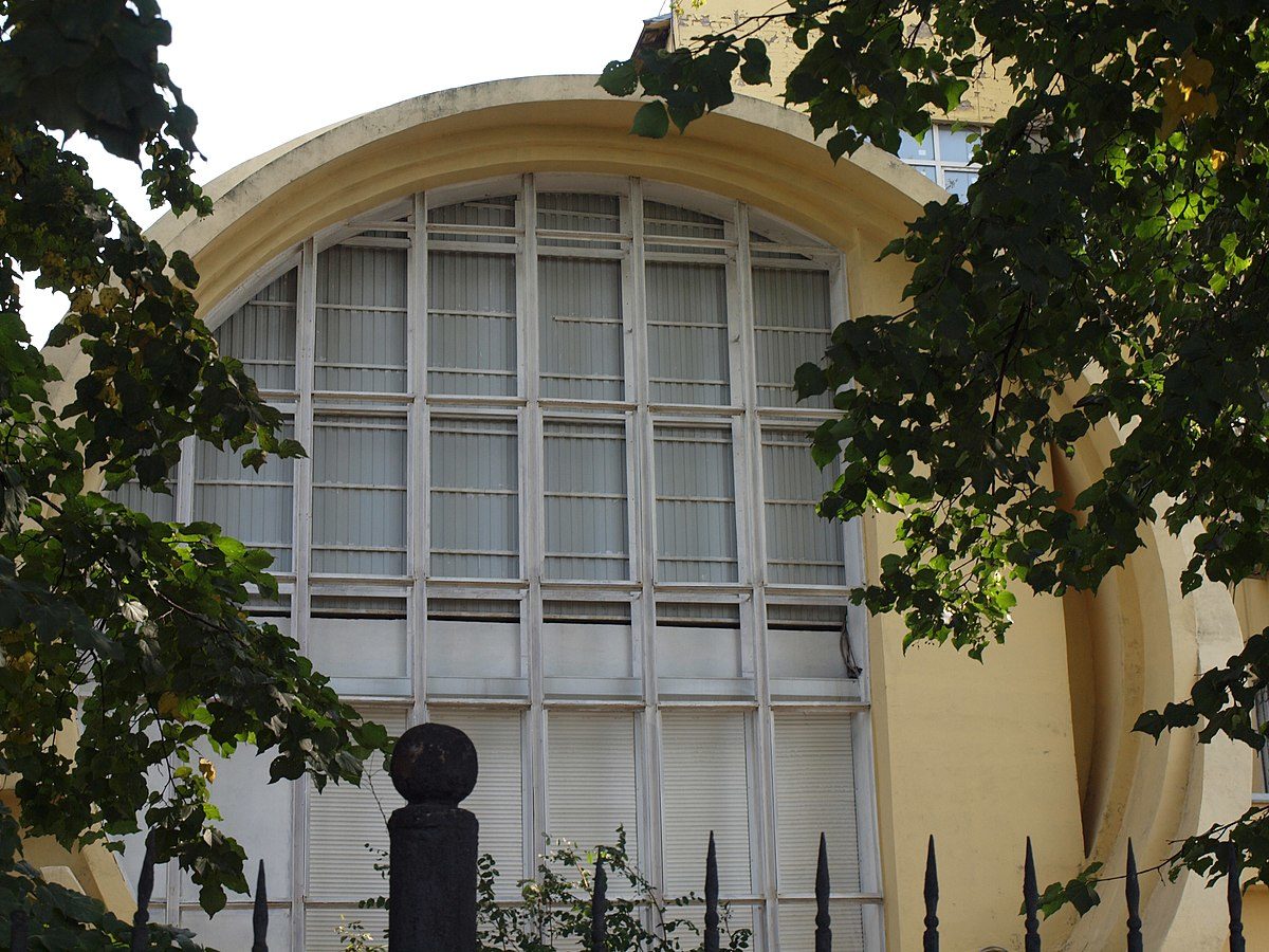 Трансляция лекции «Москва Константина Мельникова: гаражи» – события на сайте «Московские Сезоны»