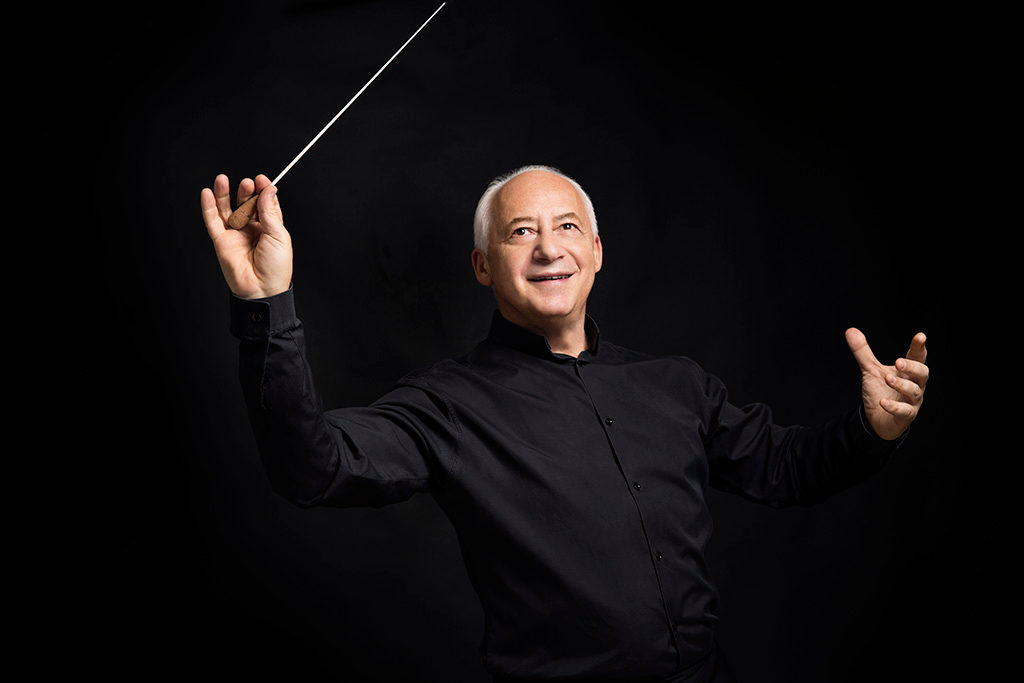 Концерт «Моцарт. Реквием. В. Спиваков, НФОР. Памяти А. Меня» в Доме музыки – события на сайте «Московские Сезоны»