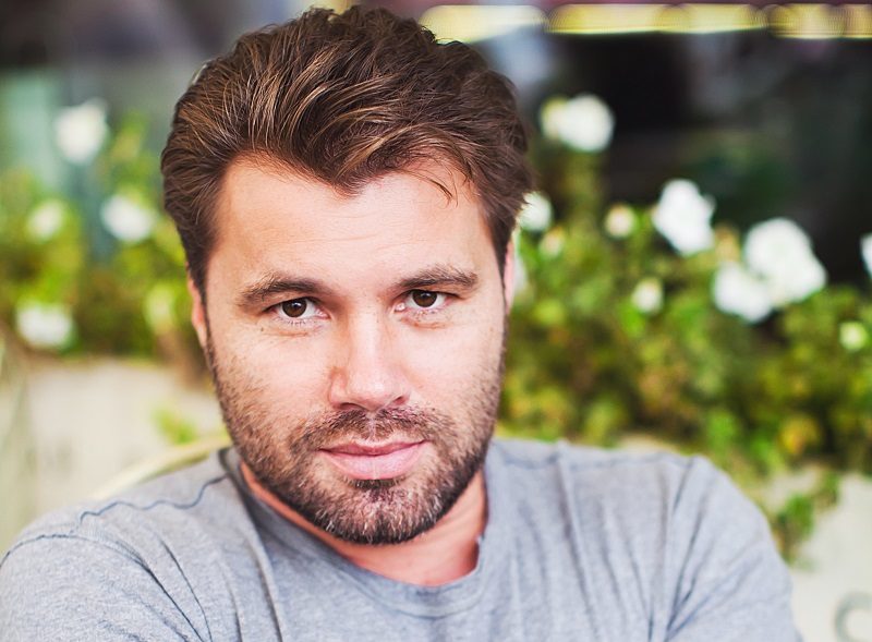 Онлайн-встреча с писателем Олегом Роем – события на сайте «Московские Сезоны»