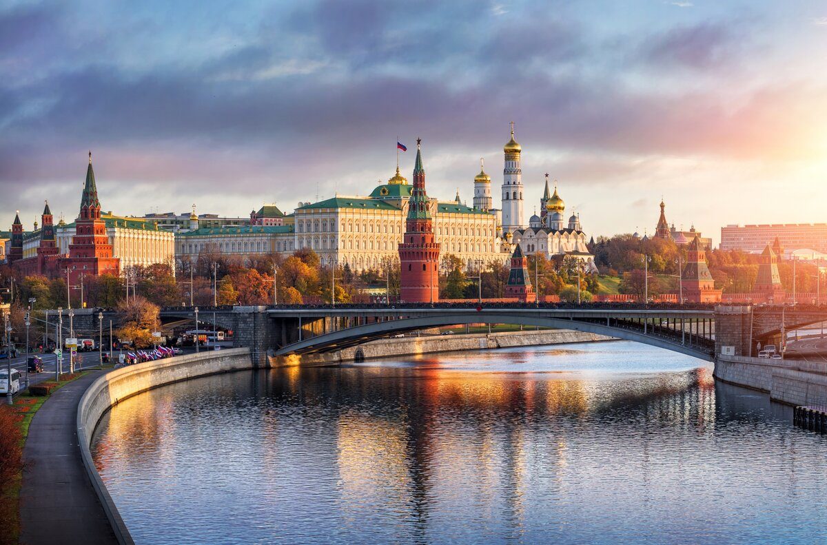 Онлайн-лекция «Сердце Родины» – события на сайте «Московские Сезоны»