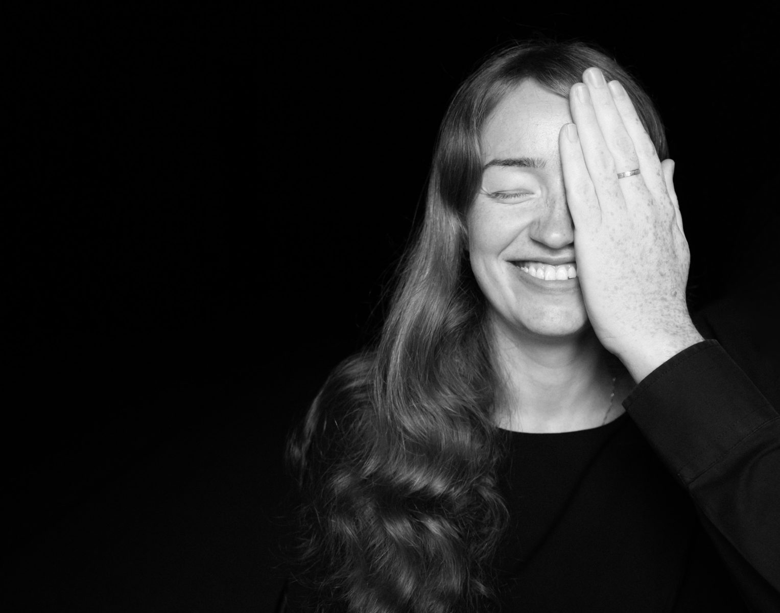 Прямой эфир «Диалог с темнотой: Наталья Бариева» – события на сайте «Московские Сезоны»