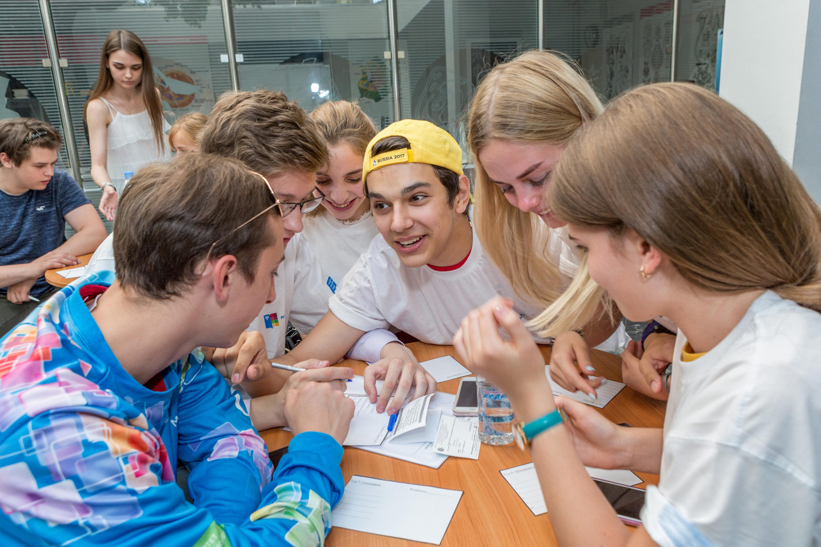 Онлайн-праздник «День молодежи» – события на сайте «Московские Сезоны»