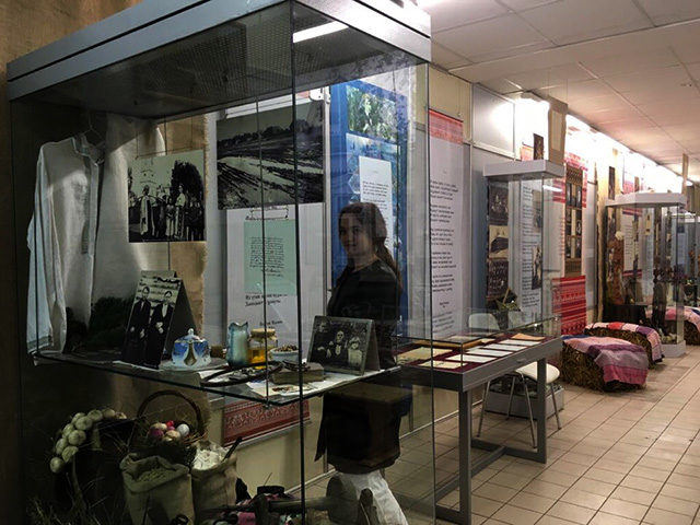 Онлайн-экскурсия «Стихи мои, спокойно расскажите про жизнь мою…» – события на сайте «Московские Сезоны»