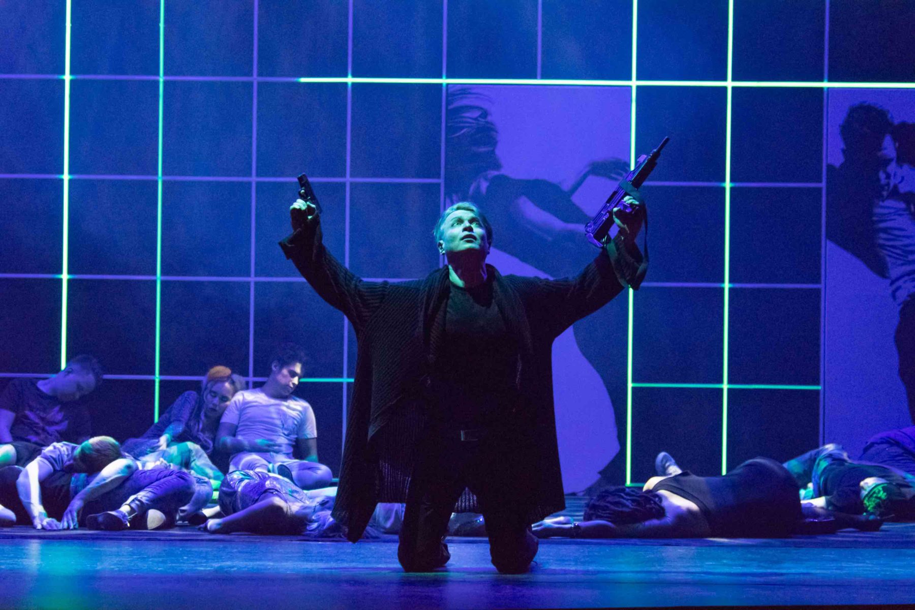 Трансляция спектакля «Орландо, Орландо» – события на сайте «Московские Сезоны»