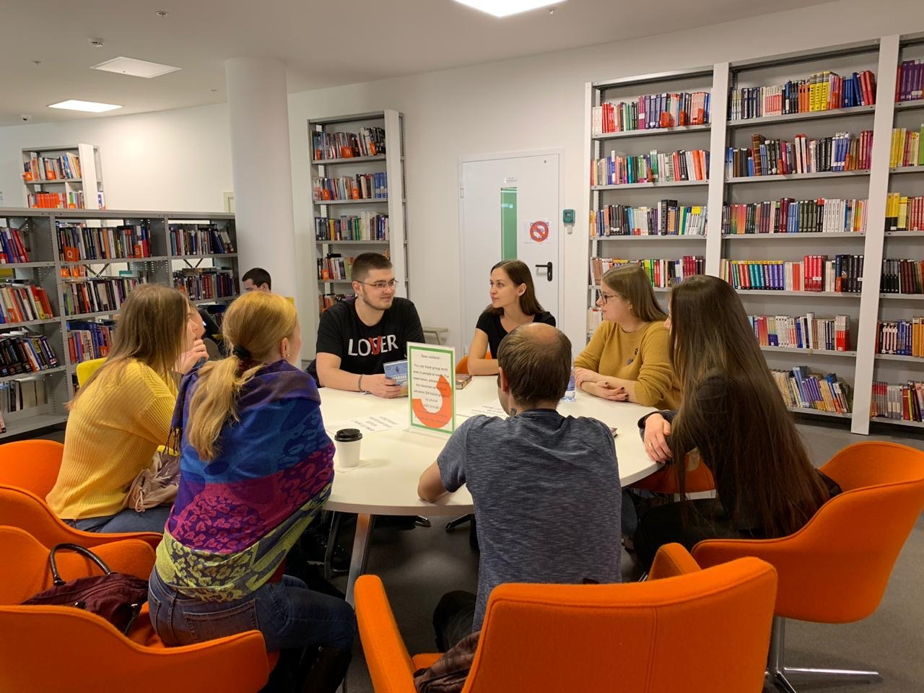 Онлайн-встреча книжного клуба «Дорога к Тёмной Башне» – события на сайте «Московские Сезоны»