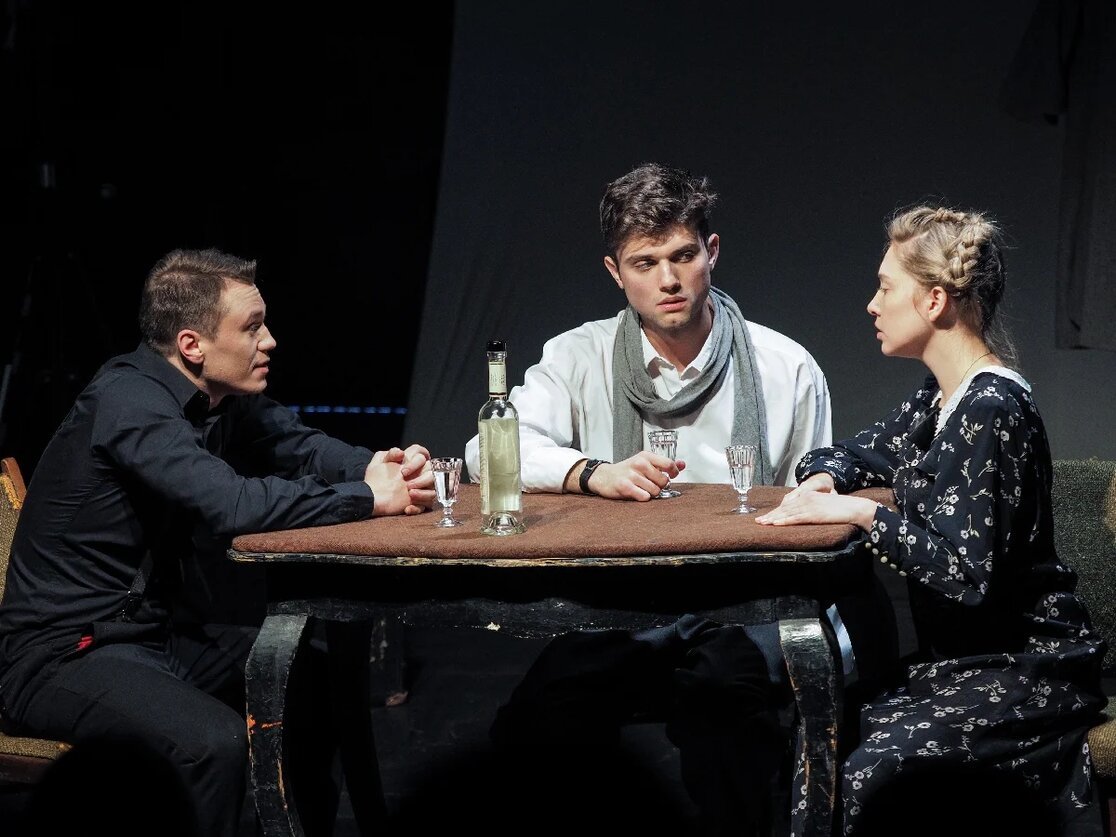 Знаменитая пьеса Алексея Арбузова «Мой бедный Марат» в постановке продюсерского центра SlavskaYa Production – события на сайте «Московские Сезоны»