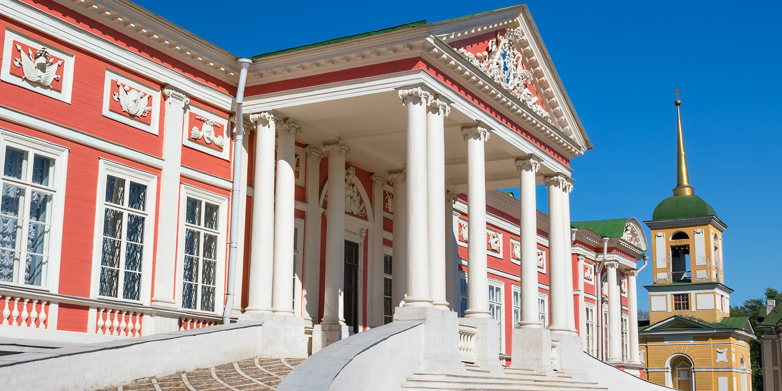 Видеоэкскурсия по выставке «Три волны датского фарфора» – события на сайте «Московские Сезоны»