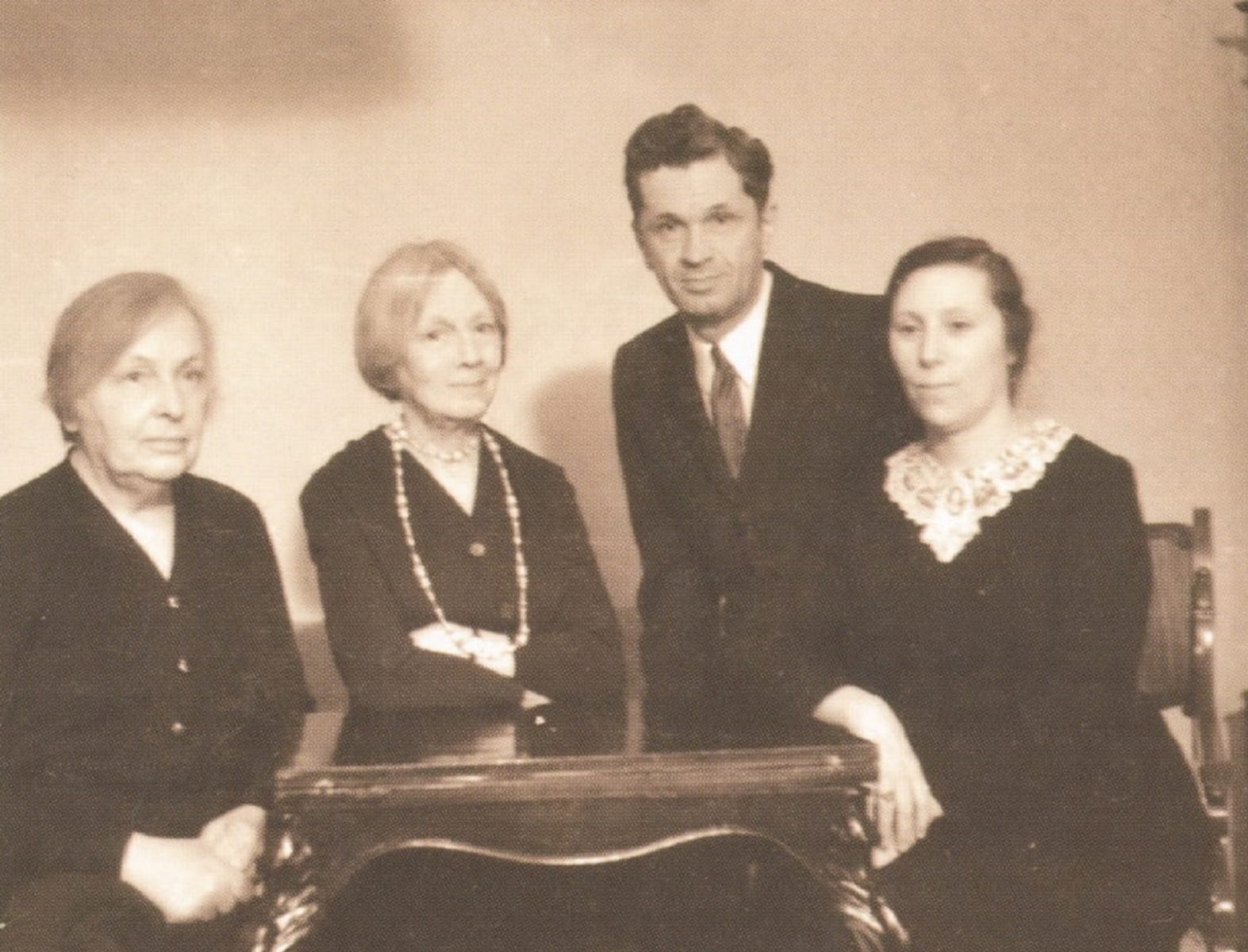 «Прямой эфир. Ирина Ивановна Софроницкая» в Мемориальном музее А.Н. Скрябина – события на сайте «Московские Сезоны»