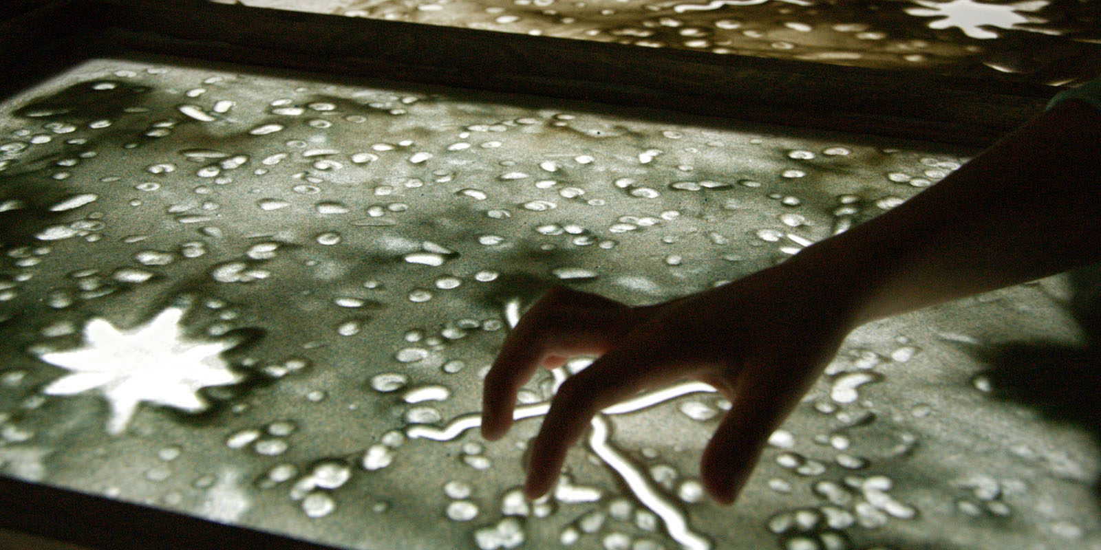 Песочный спектакль «Серебряное копытце» в галерее «Загорье» (онлайн-трансляция) – события на сайте «Московские Сезоны»