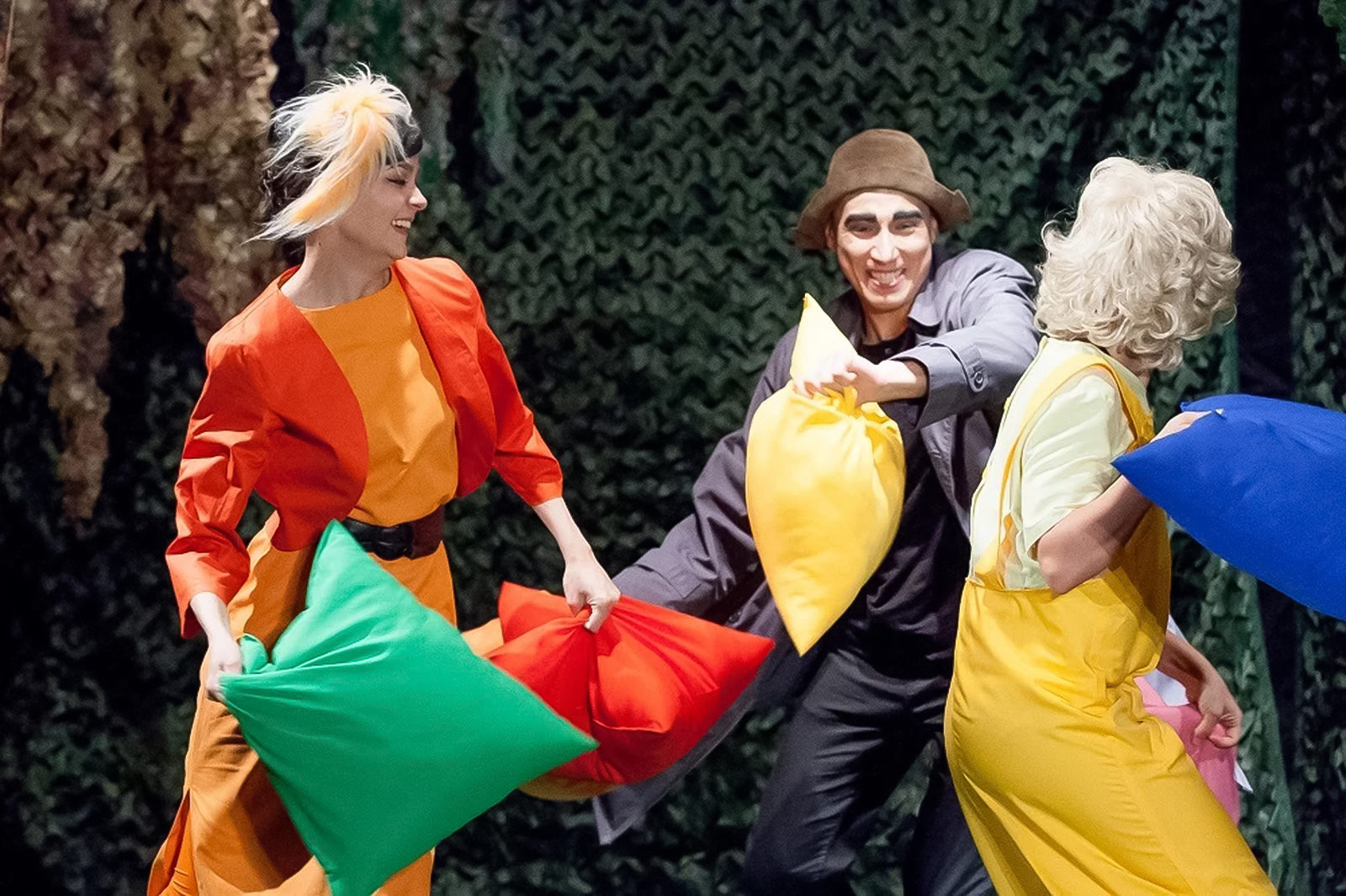 Спектакль «Как папа меня высидел» в Москонцерте на Пушечной – события на сайте «Московские Сезоны»