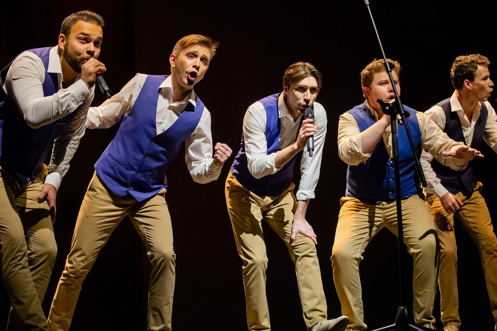 Спектакль «Нам дороги эти…» в театральном центре «Вишневый сад» – события на сайте «Московские Сезоны»