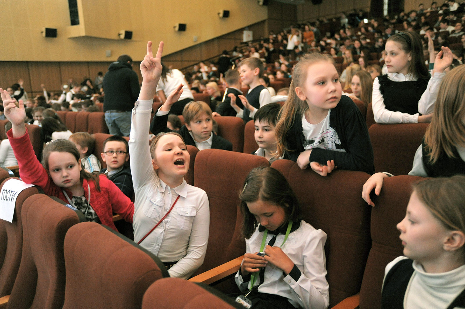Спектакль «Помогай спешит на помощь» в Москонцерте на Пушечной – события на сайте «Московские Сезоны»
