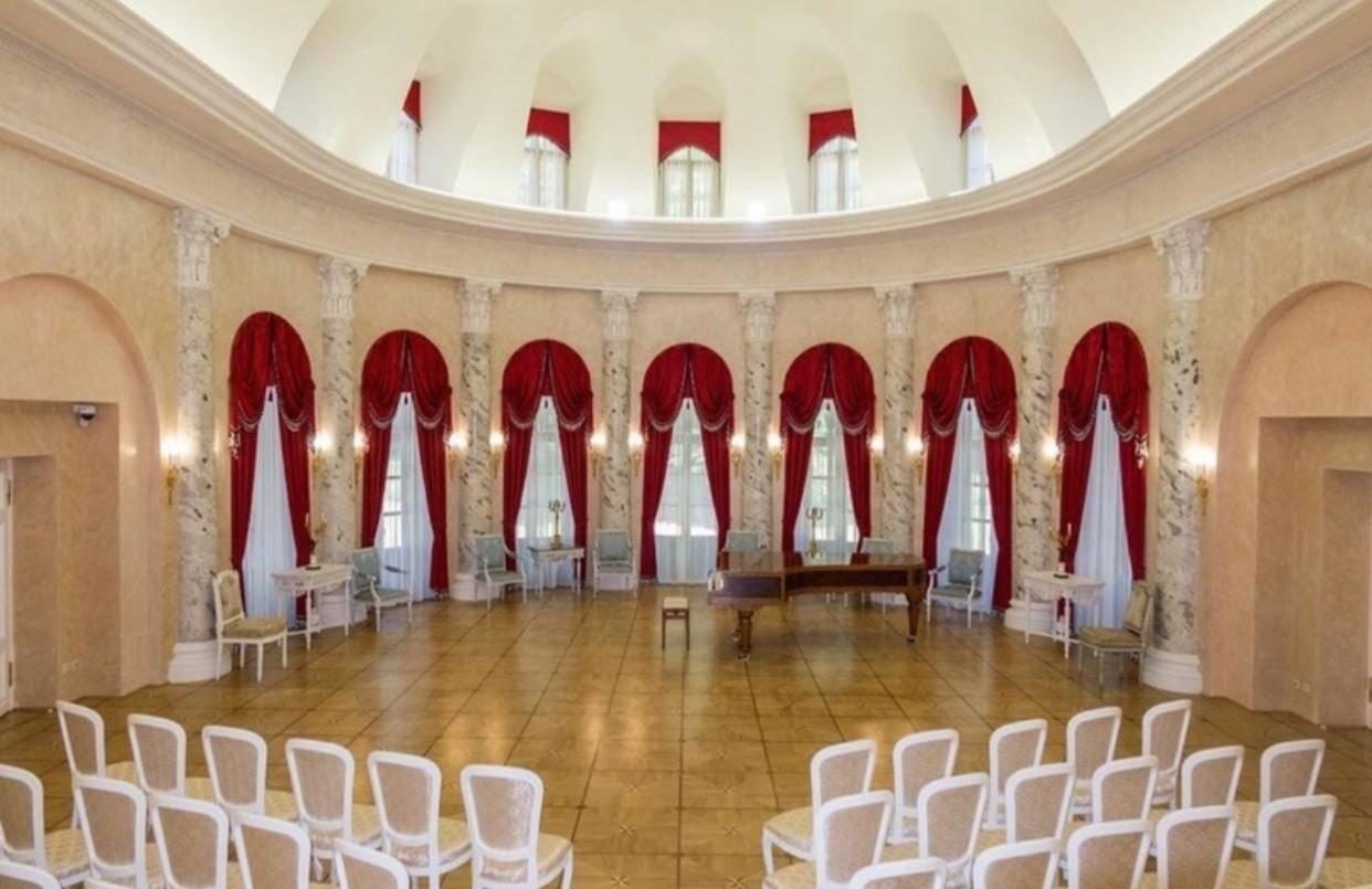 Концерт «Гитарные вечера в русской усадьбе» в музее-усадьбе «Остафьево» – события на сайте «Московские Сезоны»