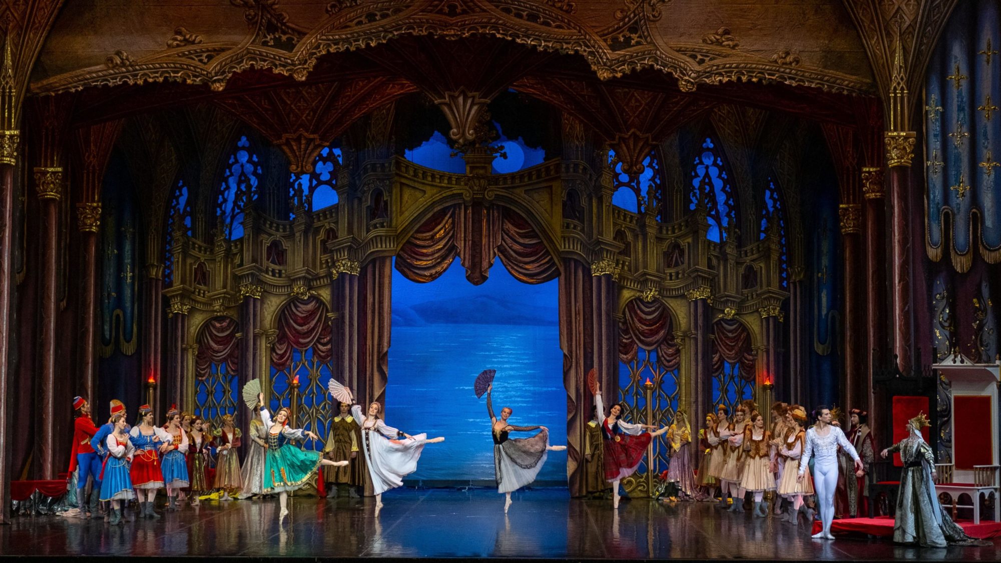 Балет «Лебединое озеро» в концертном зале «Москонцерт Холл»  – события на сайте «Московские Сезоны»