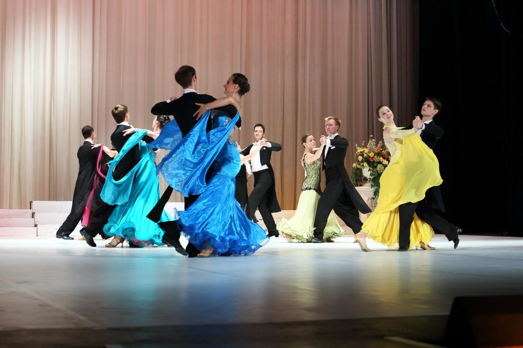 Вечер танцевальной практики в культурном центре «ЗИЛ» – события на сайте «Московские Сезоны»