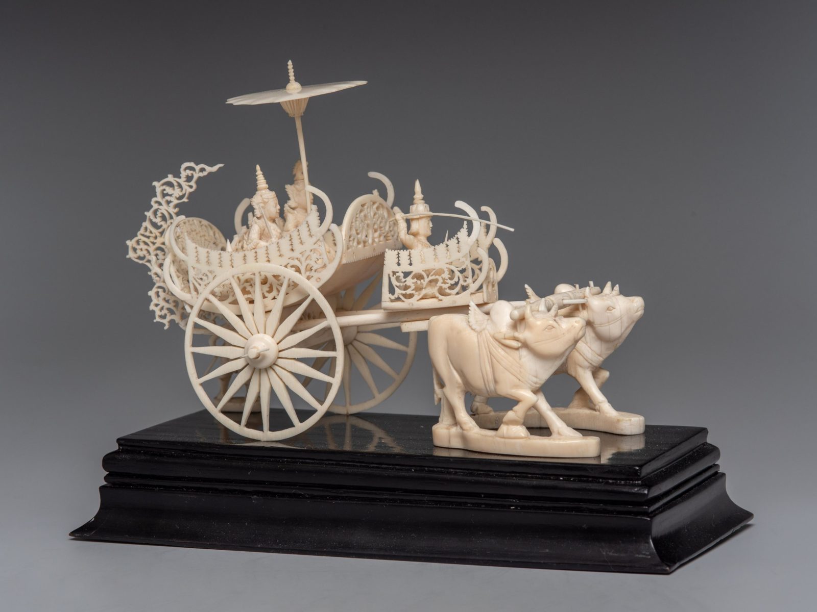 Выставка «Оттенки белого. Косторезное искусство Востока» в Государственном музее Востока  – события на сайте «Московские Сезоны»