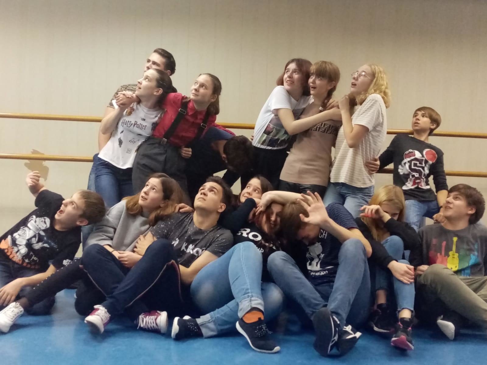 Спектакль «Эмигранты» в ДК «Смена» – события на сайте «Московские Сезоны»