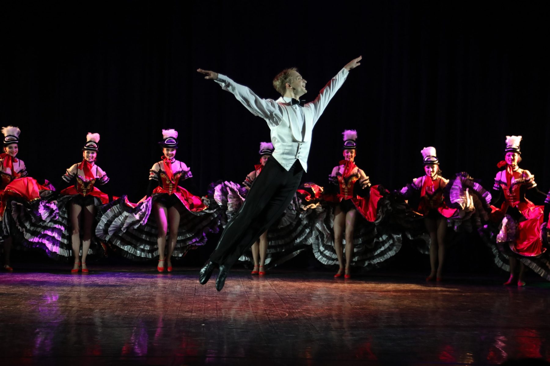 Концерт «Контрасты вдохновения» в театре танца «Гжель» – события на сайте «Московские Сезоны»