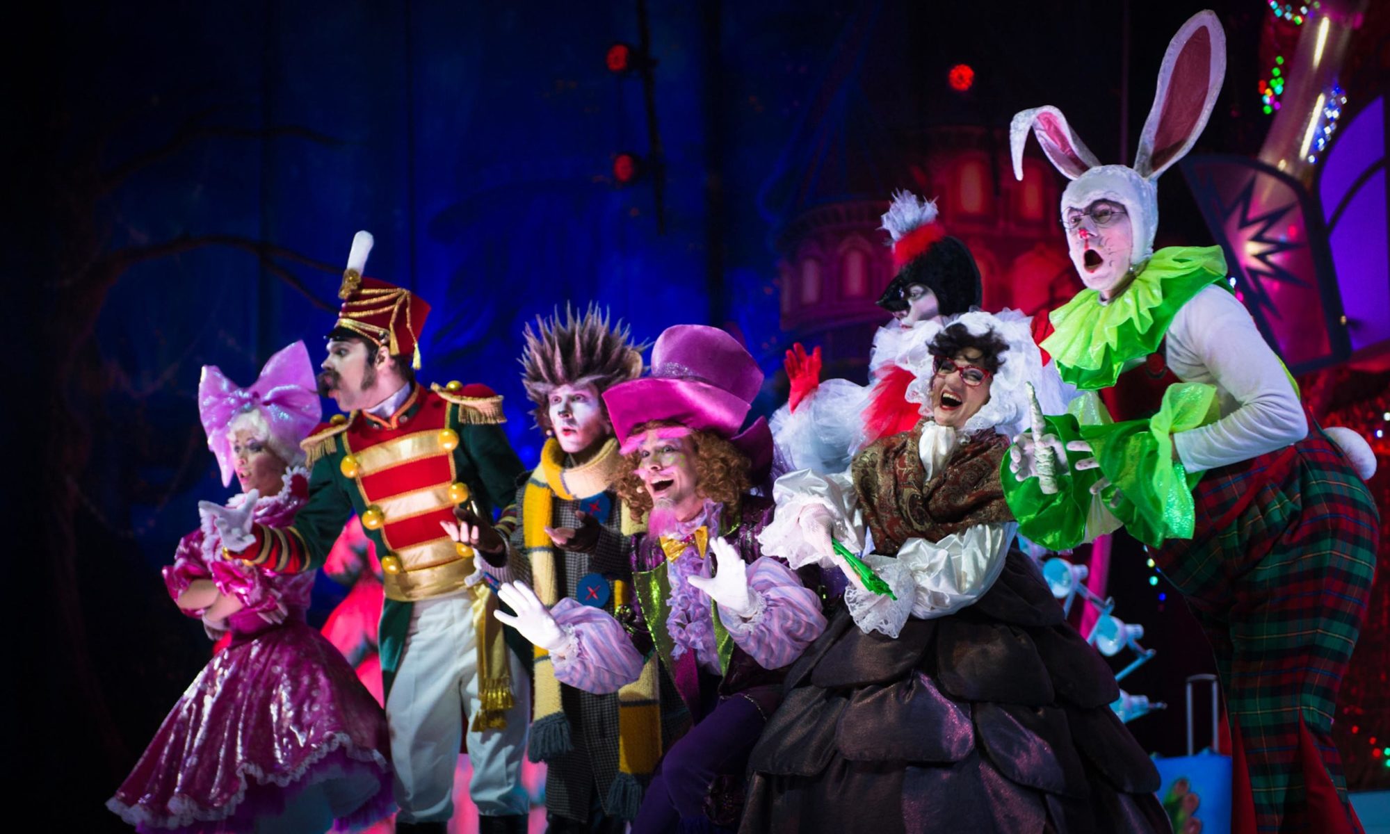 Шоу «Вперед в Новый год!» на территории киностудии «Мосфильм» – события на сайте «Московские Сезоны»