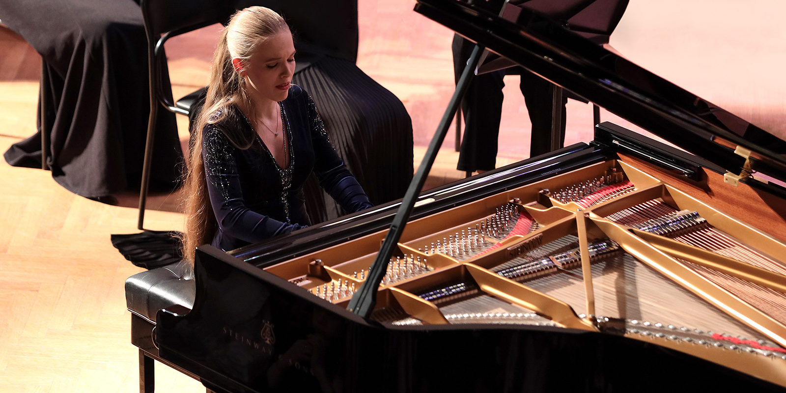 «Моцарт. Мендельсон. Ева Геворгян» в Московской консерватории – события на сайте «Московские Сезоны»