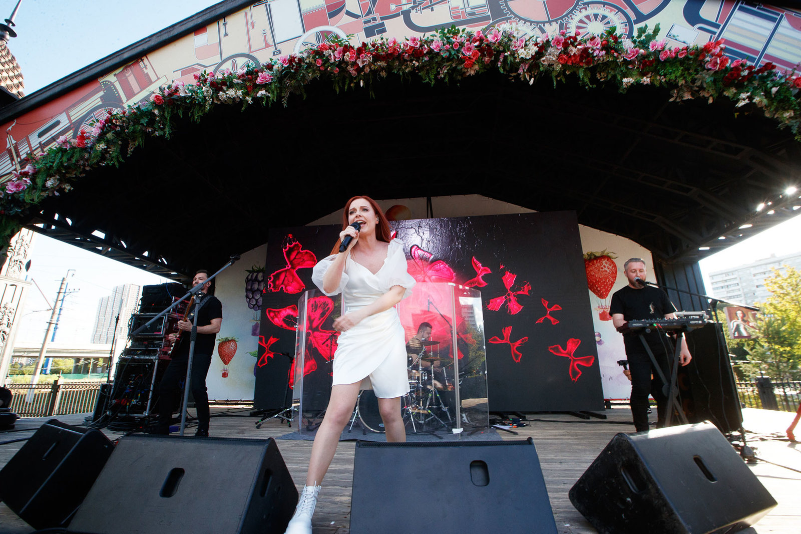 Кулинарные шоу, яркие выступления звезд, спектакли и оперные арии в Очаково-Матвеевском – события на сайте «Московские Сезоны»