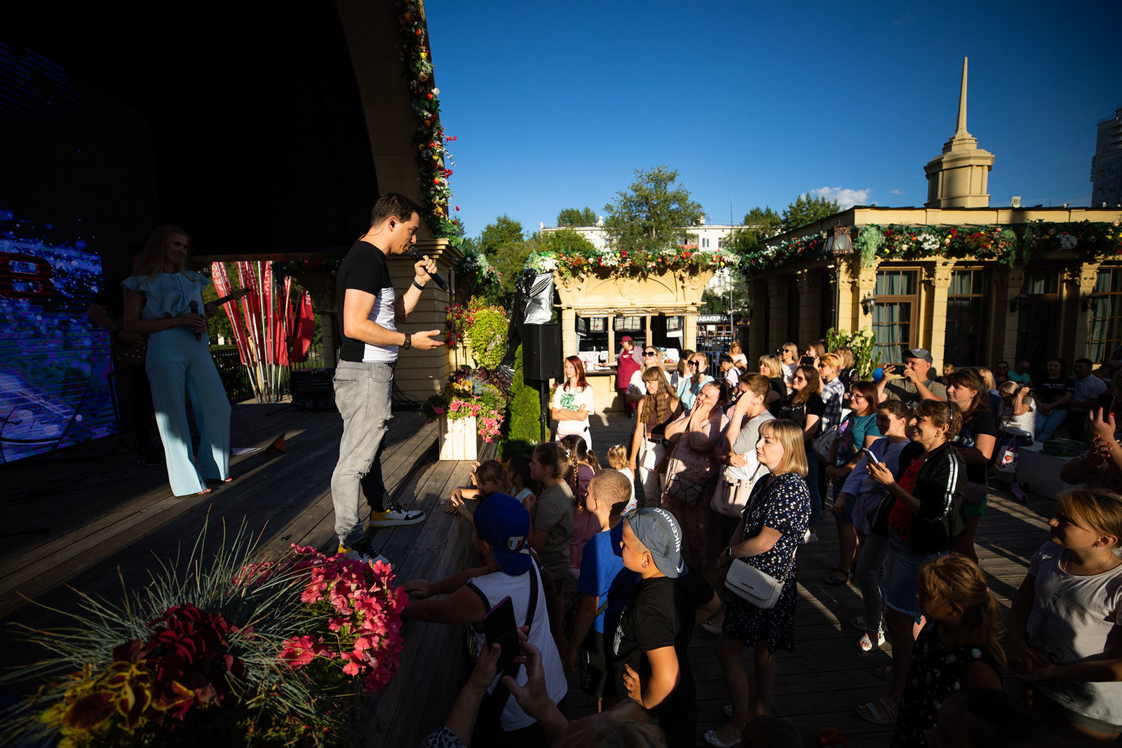 Оригинальные шоу, премьерные показы и звездные исполнители в Новокосино – события на сайте «Московские Сезоны»