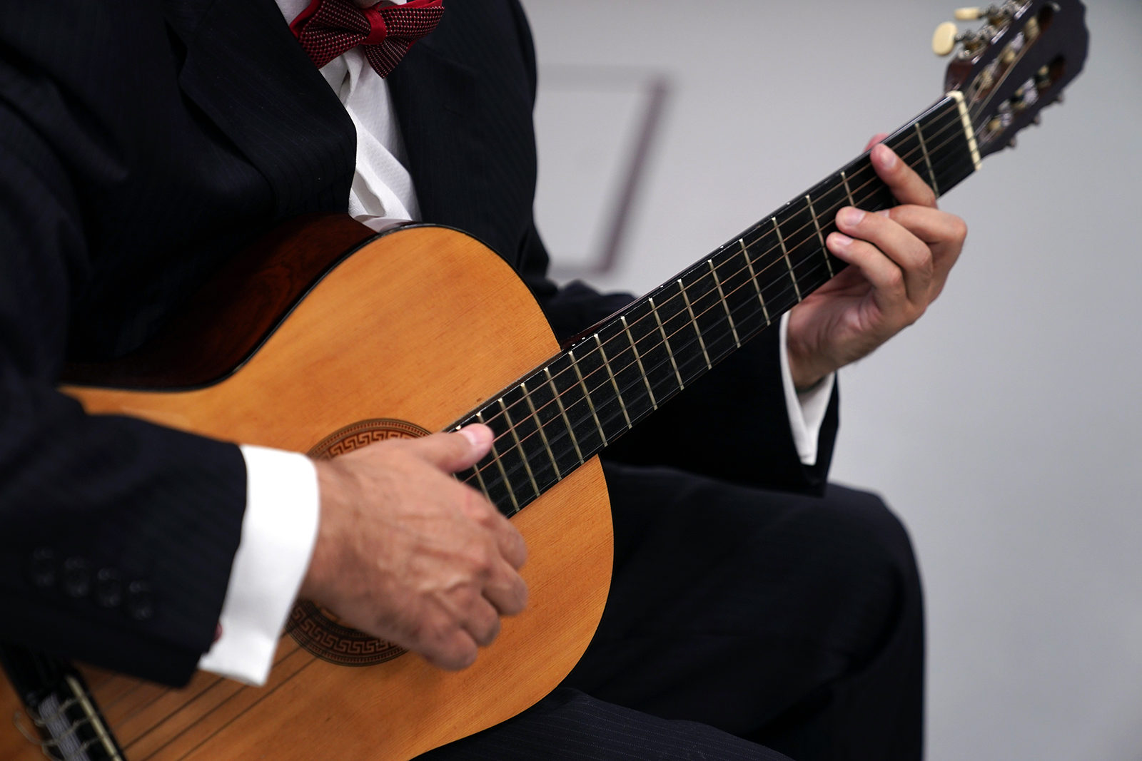 «Вся жизнь — гитара» в концертном зале «Москонцерт Холл» – события на сайте «Московские Сезоны»