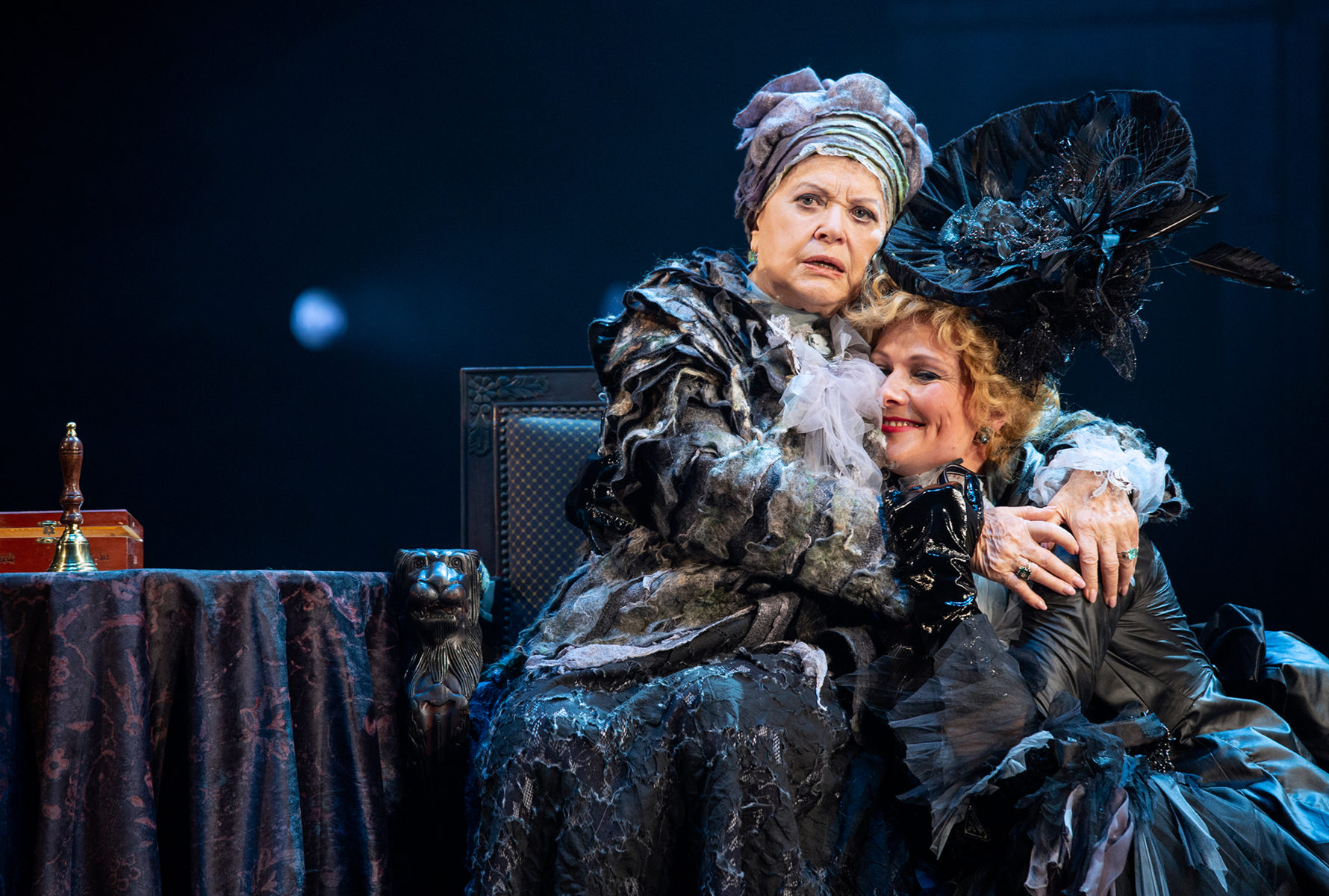 «Волки и овцы» в Театре имени Моссовета – события на сайте «Московские Сезоны»