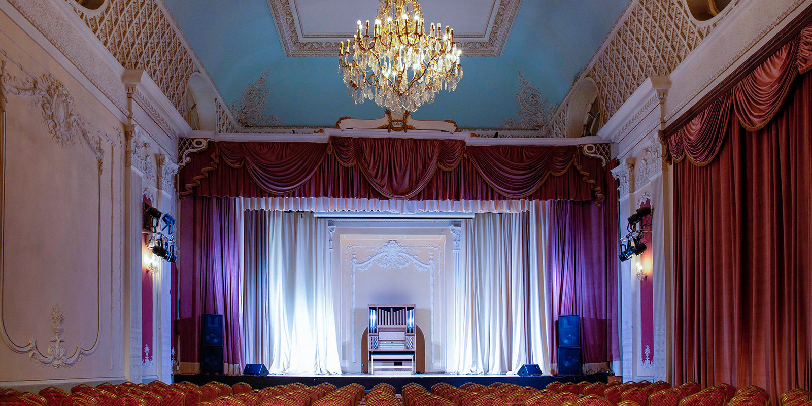 «Однажды весною» в Москонцерте на Пушечной – события на сайте «Московские Сезоны»