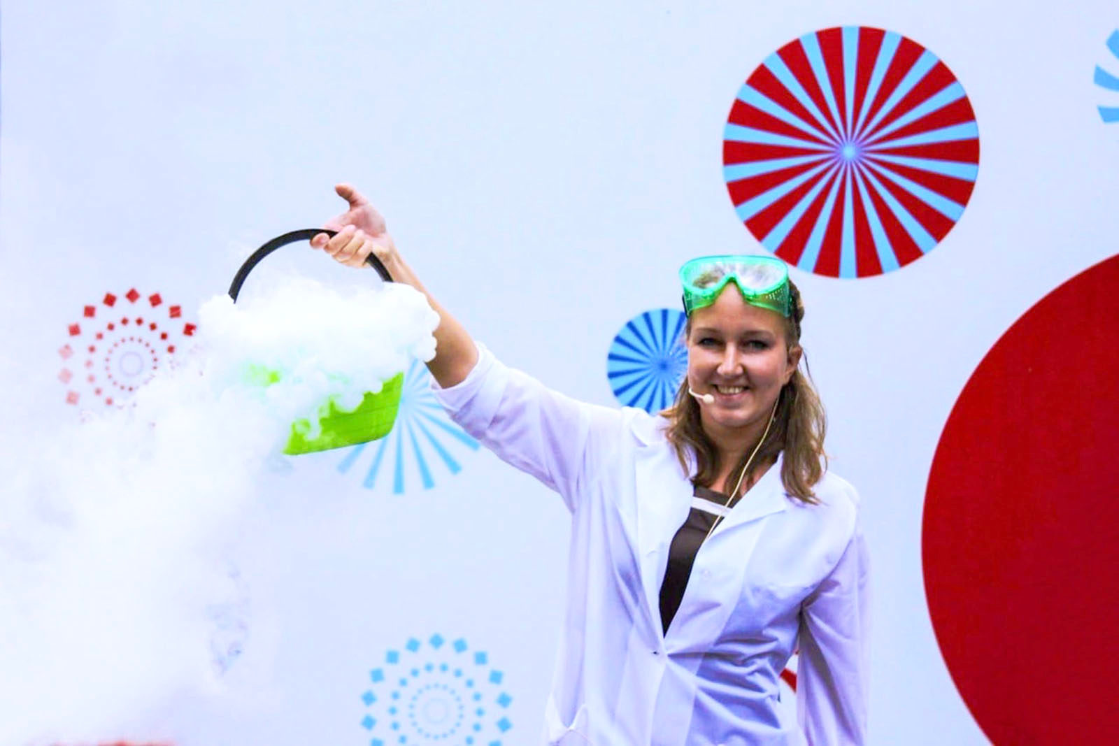 Научное шоу в культурном центре «Новослободский» – события на сайте «Московские Сезоны»