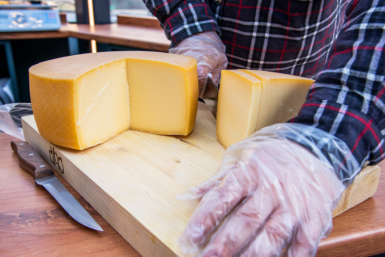 Презентация книги «Сага о русском сыре» в «Московском доме книги» – события на сайте «Московские Сезоны»
