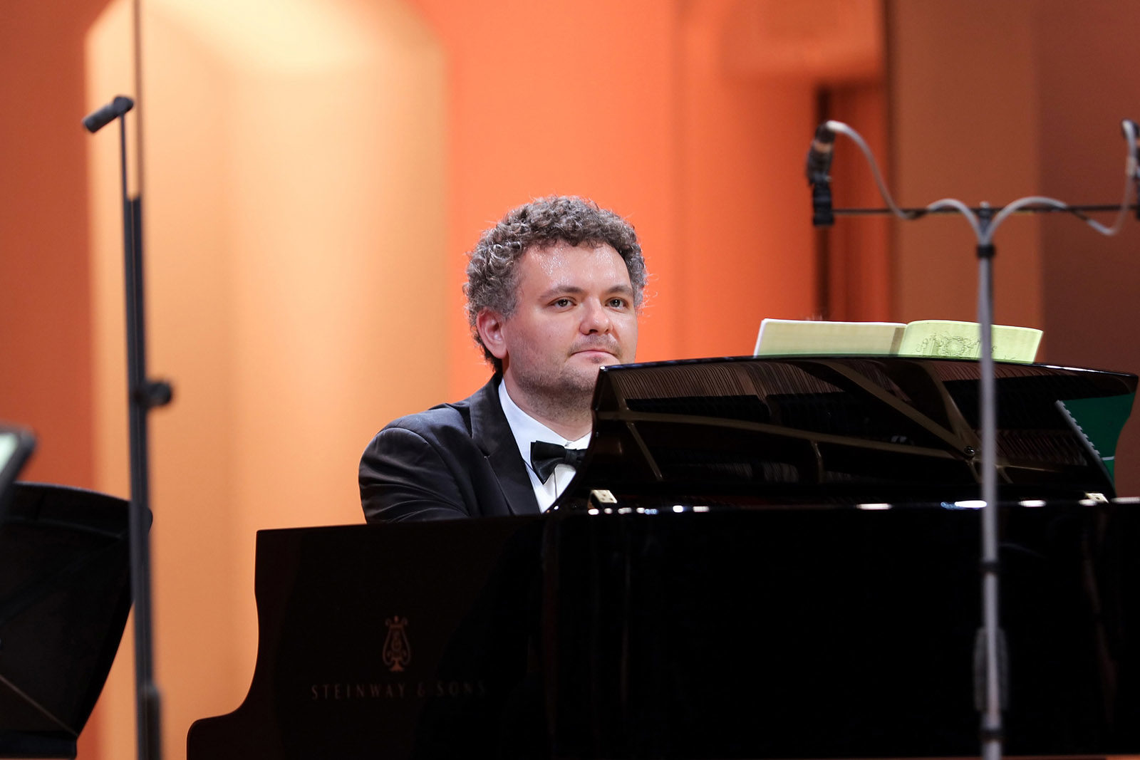 Завершающий концерт цикла «Музыка при свечах» в студии Musica Viva – события на сайте «Московские Сезоны»