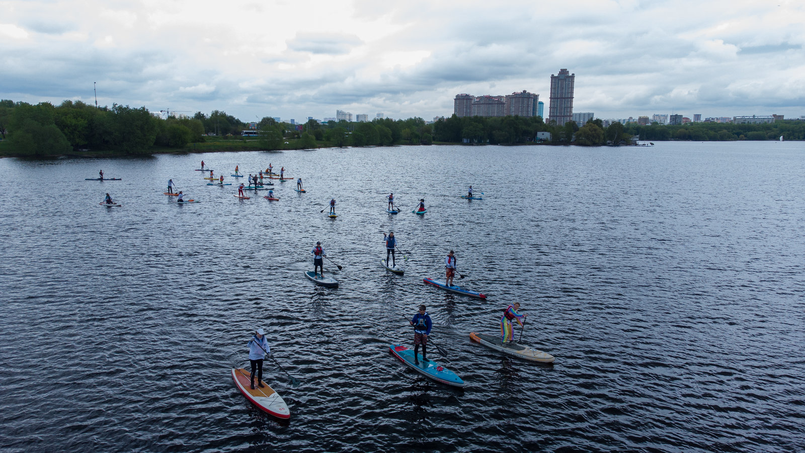 Регата по SUP-бордингу: карнавал и соревнования для профессионалов и любителей – события на сайте «Московские Сезоны»