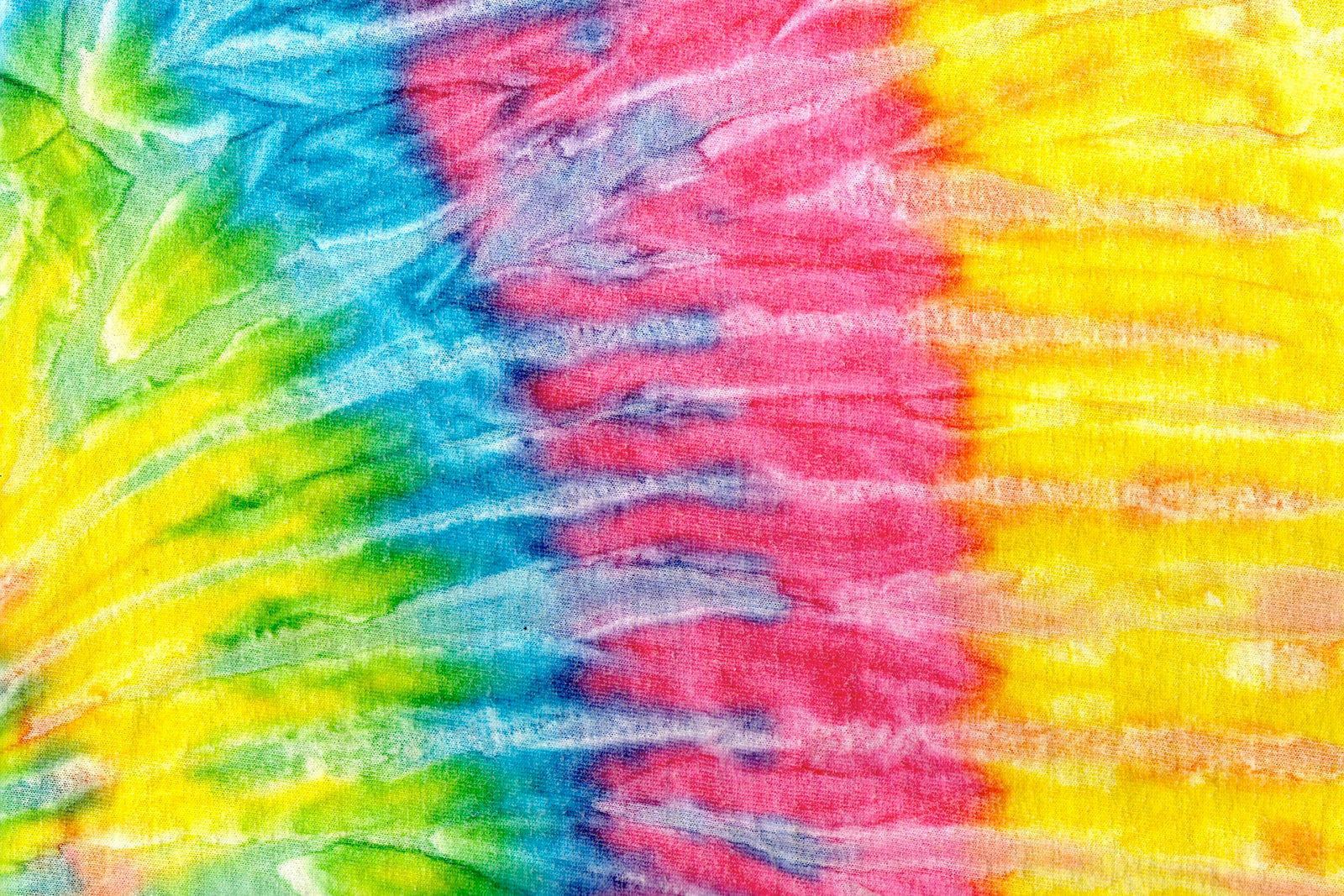 «Раскрашивай в тай-дай» в библиотеке № 184 – события на сайте «Московские Сезоны»