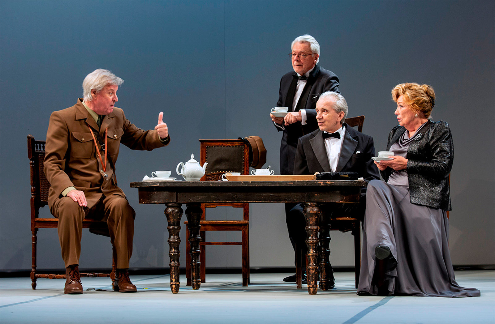 «Соло для часов с боем» в Театре имени Моссовета – события на сайте «Московские Сезоны»