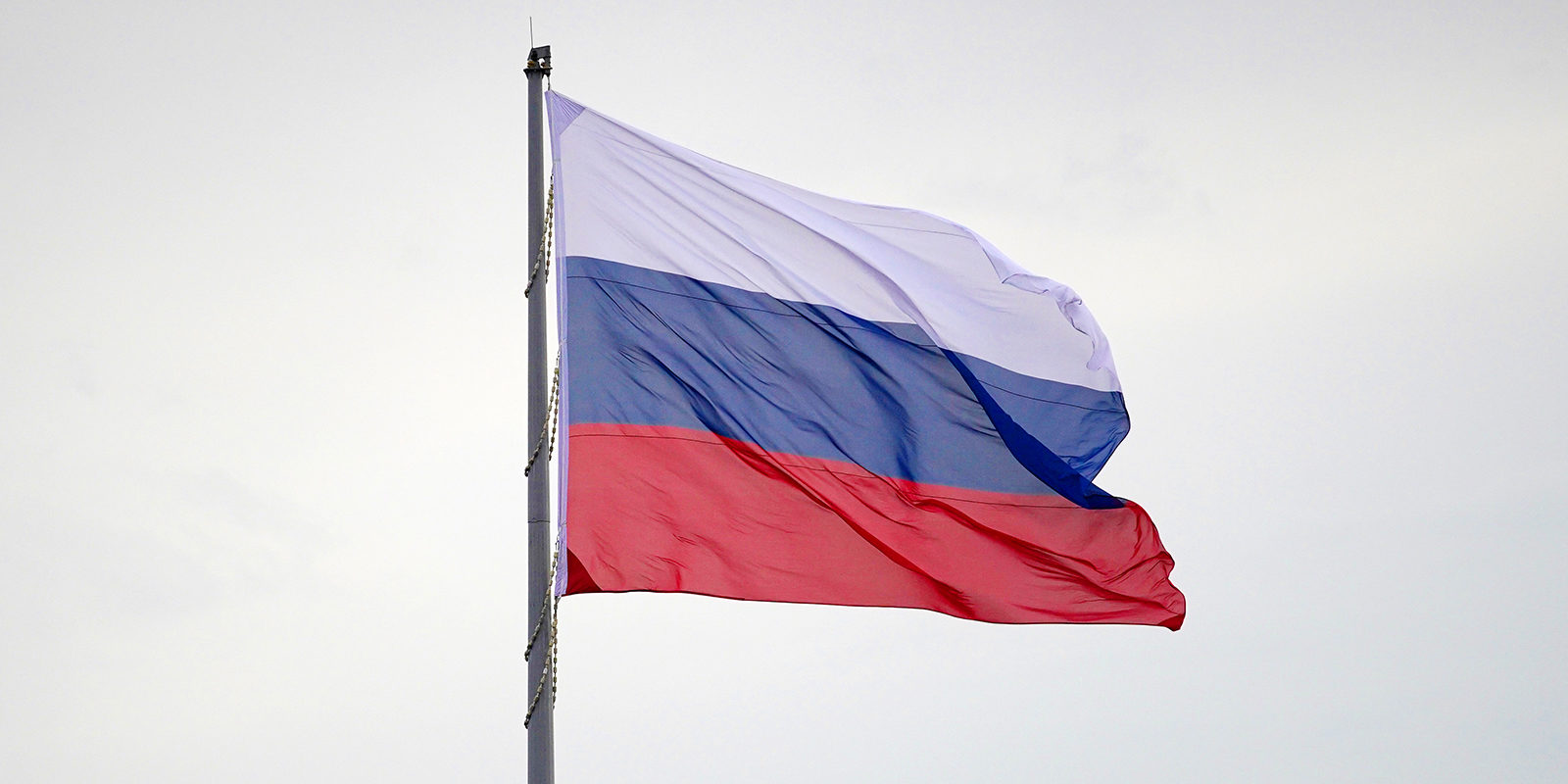 «Белый, синий, красный — цвета флага моей державы» в библиотеке № 238 – события на сайте «Московские Сезоны»