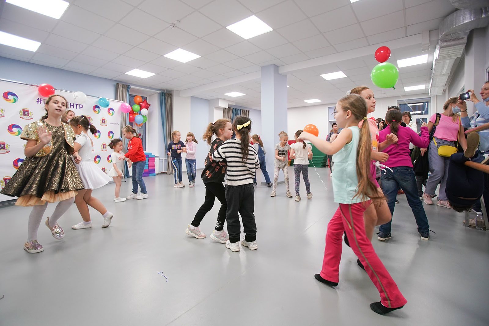 «Детство — это я и ты» в культурном центре «Оптимист» – события на сайте «Московские Сезоны»