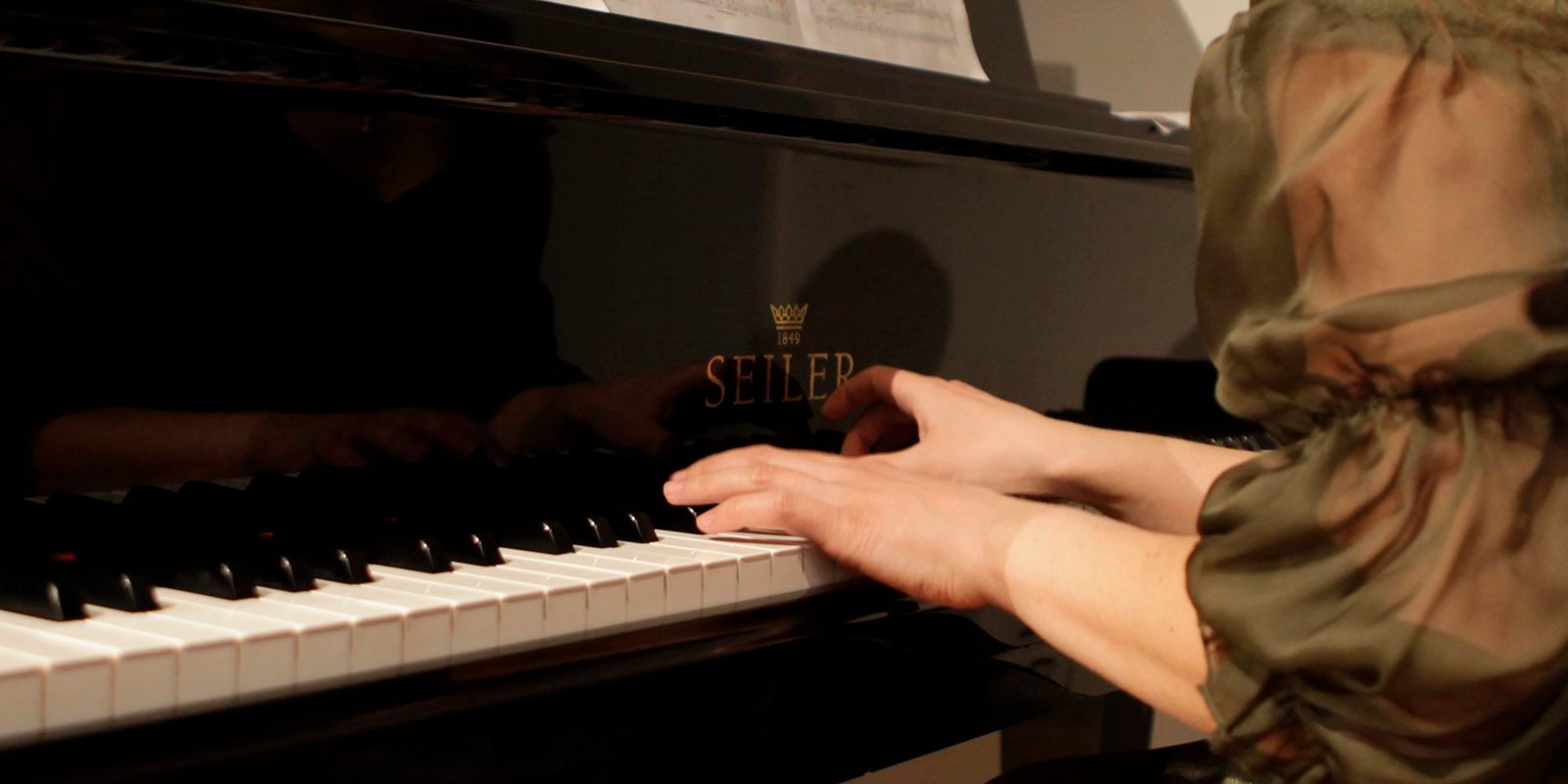 «Огней так много золотых» в библиотеке № 187 – события на сайте «Московские Сезоны»