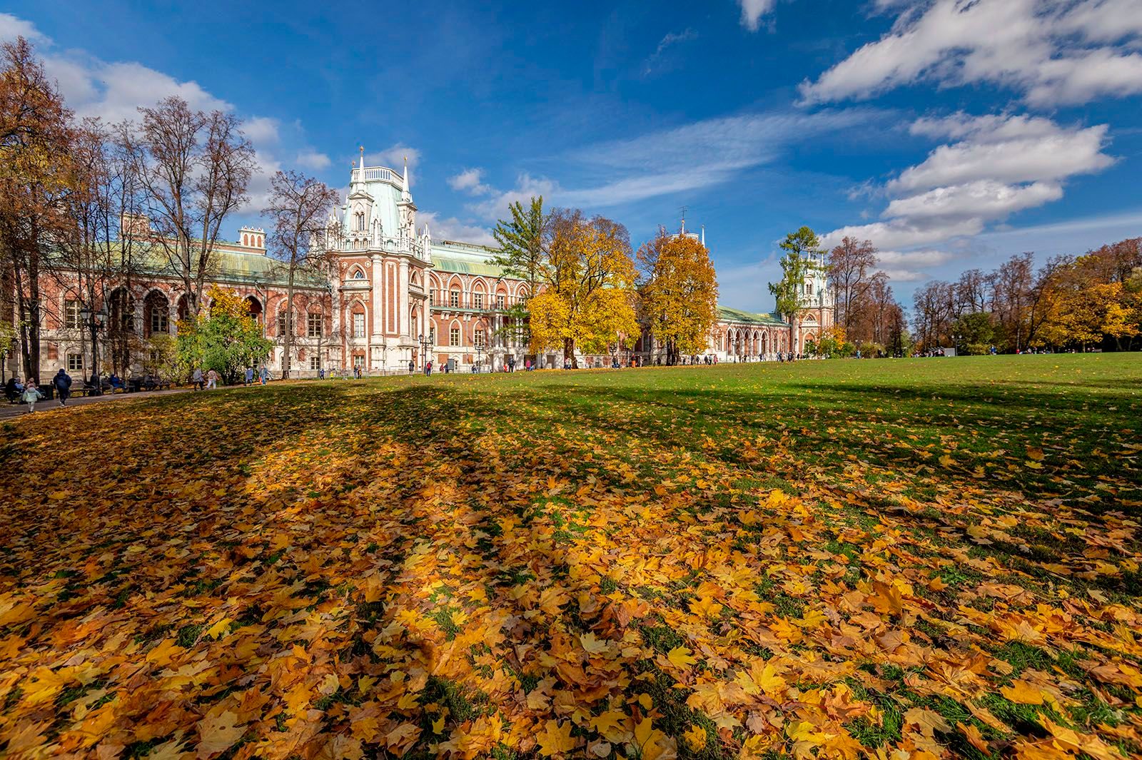 Посещение Большого дворца, Хлебного дома и Третьего кавалерского корпуса в музее-заповеднике «Царицыно» – события на сайте «Московские Сезоны»