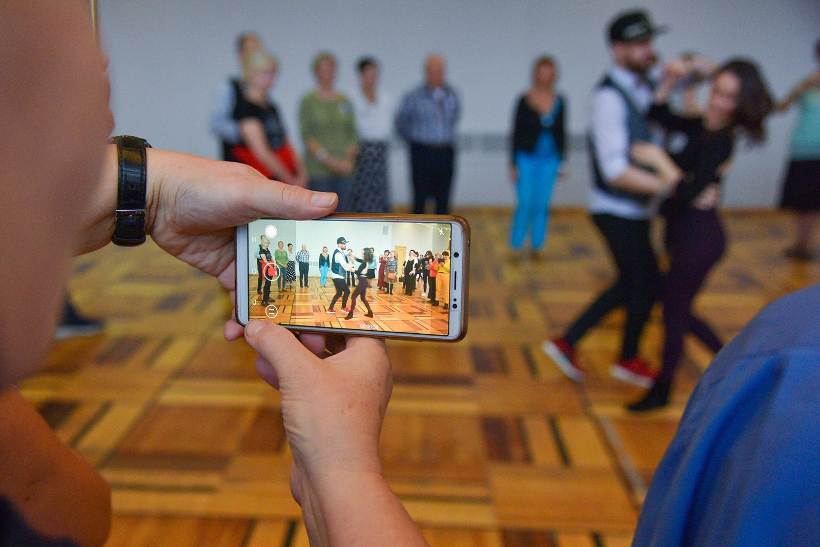 Интенсив по современному танцу в Культурном центре ЗИЛ – события на сайте «Московские Сезоны»