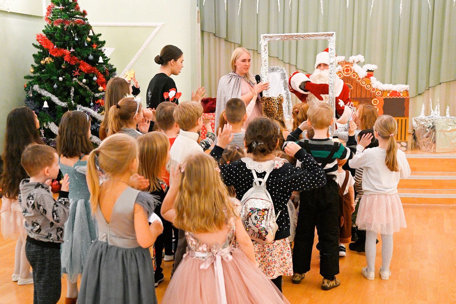 «Что мы наделали, или Новогодний переполох» в культурном центре «Нега» – события на сайте «Московские Сезоны»