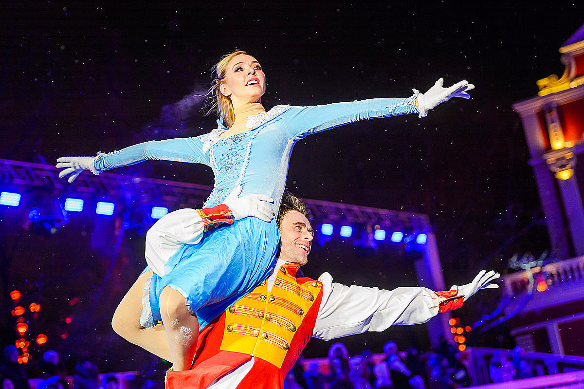 Ледовые шоу от именитых фигуристов на фестивале «Путешествие в Рождество» – события на сайте «Московские Сезоны»
